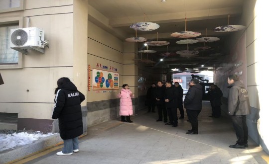 15.延边州及敦化市社工部辅导光临金鼎阳光红心物业参观领导_副本.jpg