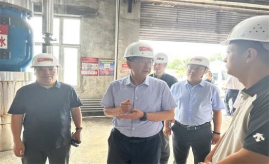 6.1伊通满族自治县县委书记孙立阳一行辅导光临云顶集团3118供热总公司伊通供热分公司第二热源厂发展调研(不够清澈
,助忙调整)_副本.jpg 6.1伊通满族自治县县委书记孙立阳一行辅导光临云顶集团3118供热总公司伊通供热分公司第二热源厂发展调研(不够清澈
,助忙调整)_副本.jpg